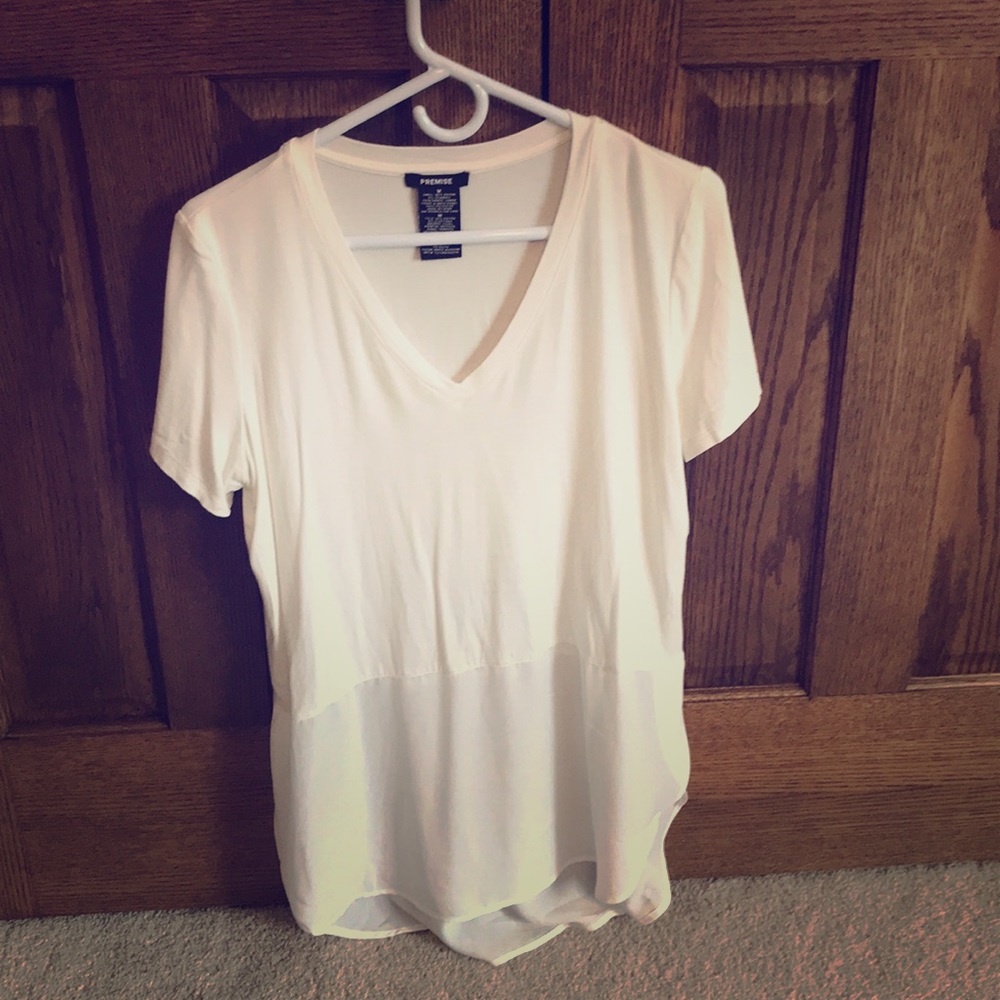 White tee